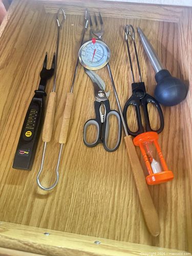 BBQ Tools.   A  (1 of 9)