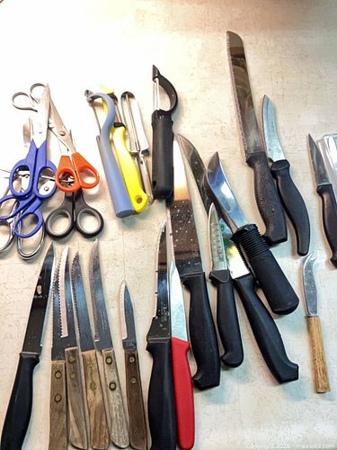 Kitchen utensils. A (1 of 6)