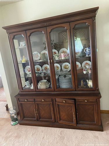 Solid Wood China Cabinet C (1 of 6)