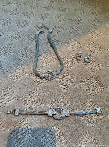 JBK Silver-Tone 3-Piece Jewelry Set with Glass Crystals (1 of 17)