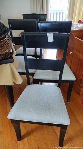 Dining Chairs D (1 of 13)