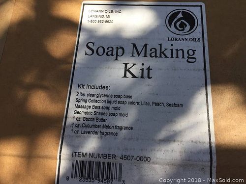 Lot #0025 (1 of 6)
