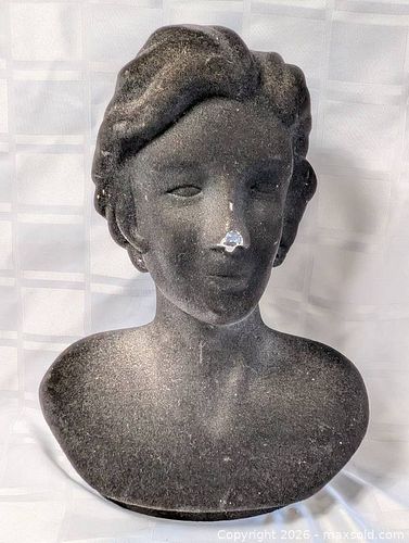 Bust of a women for Jewelry Display (1 of 12)