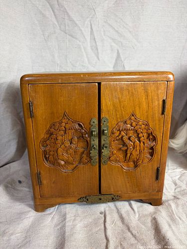 Lot #46 (1 of 11)