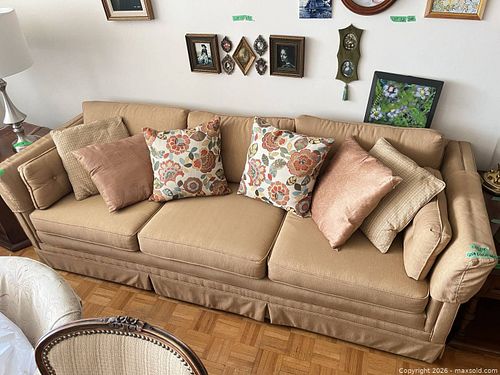Vintage Sofa And More  (1 of 14)