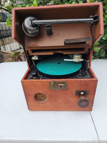 Lot #14 (1 of 8)
