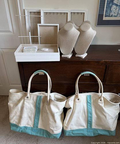 Jewelry display lot with Stella & Dot canvas totes (1 of 3)