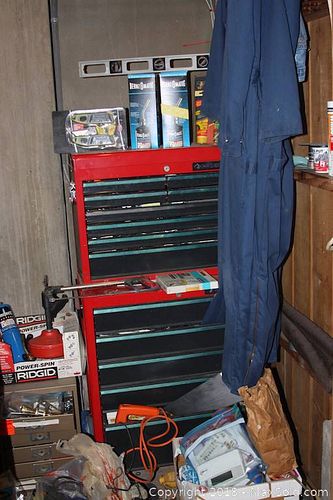 Lot #0585 (1 of 24)