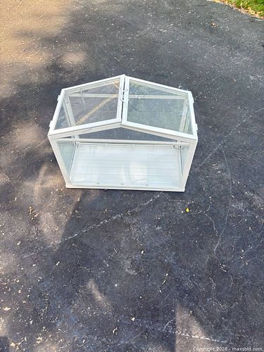 Lot #47 (1 of 3)