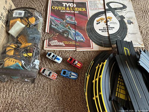 Tyco Slot Car Set A (1 of 10)