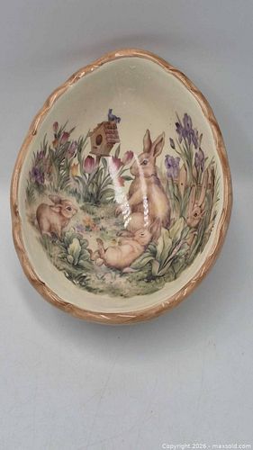 Cracker Barrel, Embossed Floral Egg Bowl (1 of 7)