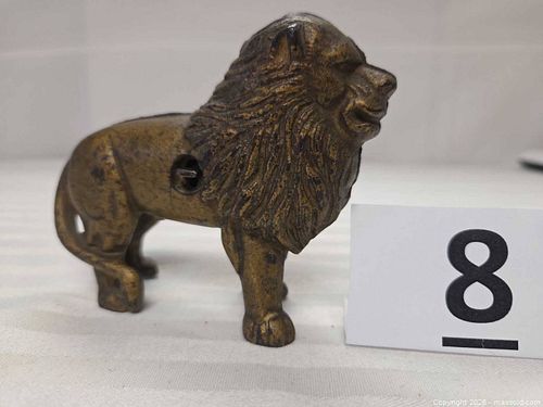 Antique Cast Iron Lion Bank (1 of 6)