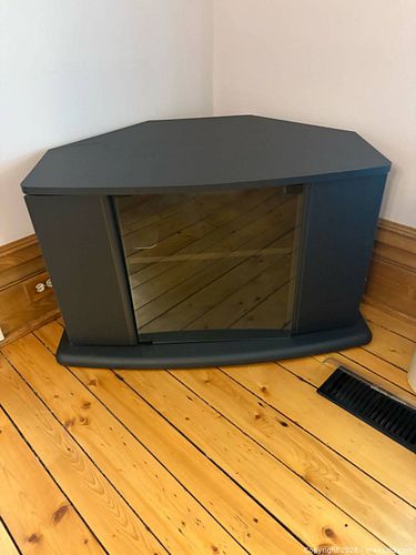 Tv cabinet (1 of 2)
