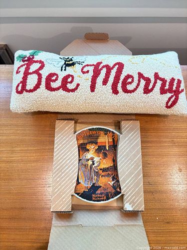 Norman Rockwell Christmas Bee Collector Plate & Hooked Pillow (1 of 6)