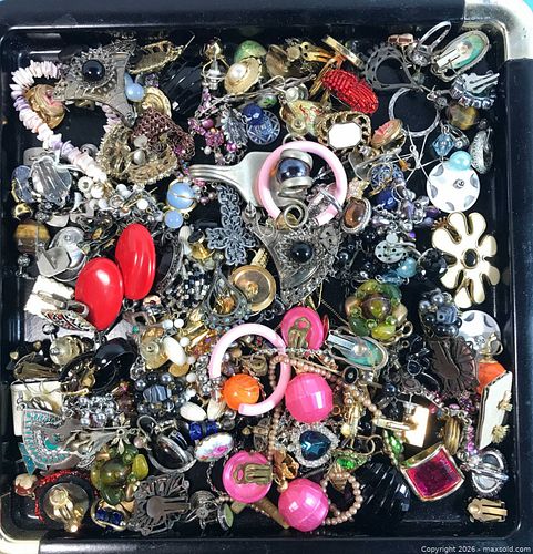 Colourful Costume Jewelry (1 of 5)
