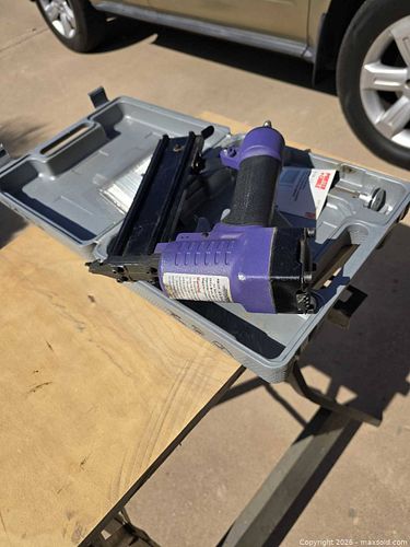 Pin nailer (1 of 1)