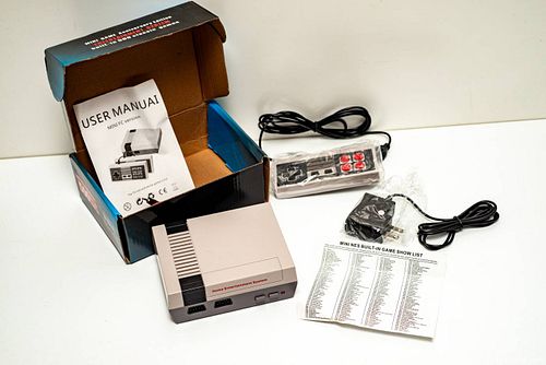Mini Entertainment System with 500 Classic games. New in box (1 of 6)