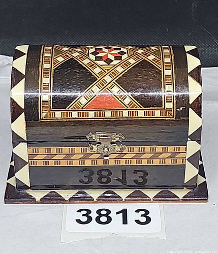 Lot #3813 (1 of 11)