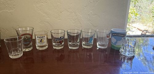 Lot #52 (1 of 7)