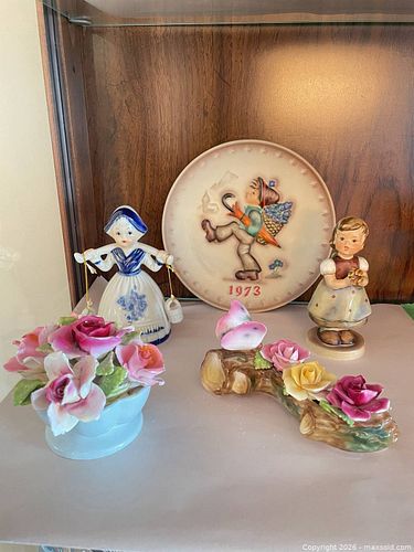 Vintage Hummel, Thorley Bone China & Blue and White Porcelain (1 of 29)