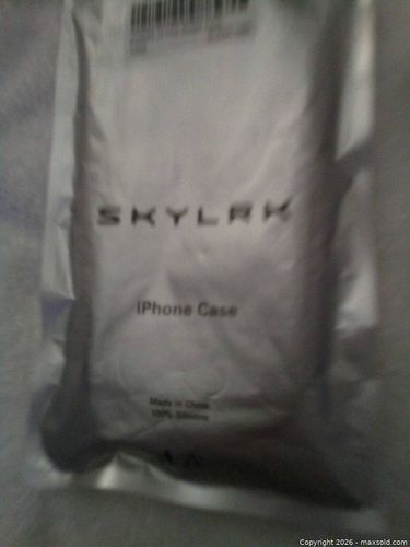 SKYLARK Black Silicone iPhone Case (Square Camera Cutout) (1 of 5)