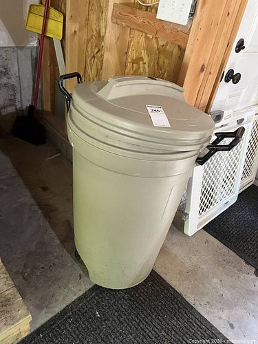 Lot #246 (1 of 5)