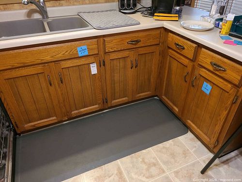 Lot #824 (1 of 6)