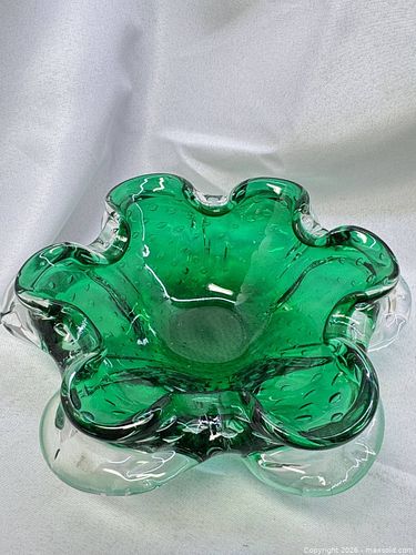 Hand-Blown Murano Green & Clear Glass Decorative Bowl (10–12 in) (1 of 9)