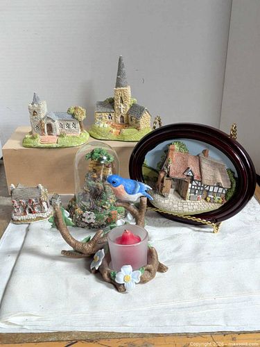 Collectible decor (1 of 4)