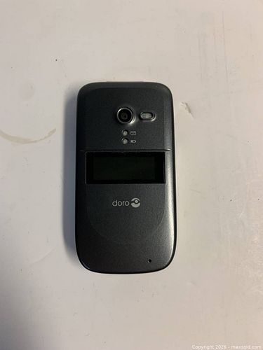 Doro PhoneEasy 620 cell phone (1 of 4)