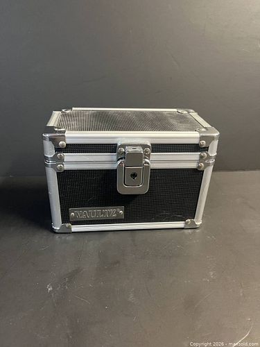 Small Sturdy Storage Box (1 of 3)