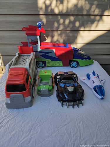 Toy Large Vehicle Lot (1 of 9)