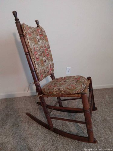 Wooden indoor rocking chair (1 of 6)