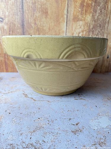 Large Yelloware Roseville Ceramic Mixing Bowl with Embossed Band (1 of 7)