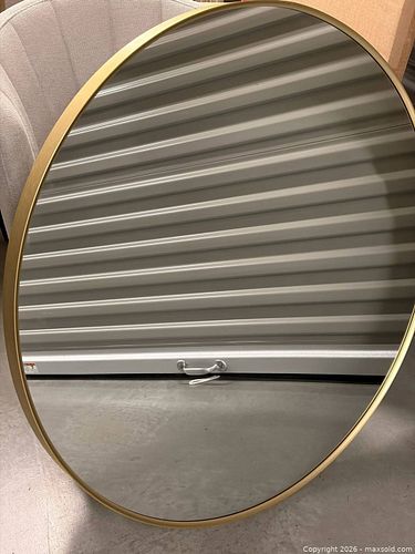 Round Gold/Brass Wall Mirror, 36–40 in Diameter (1 of 4)