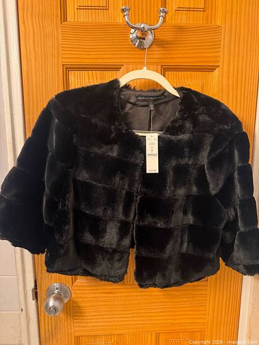 White House Black Market Black Faux Fur Bolero Jacket L (1 of 7)