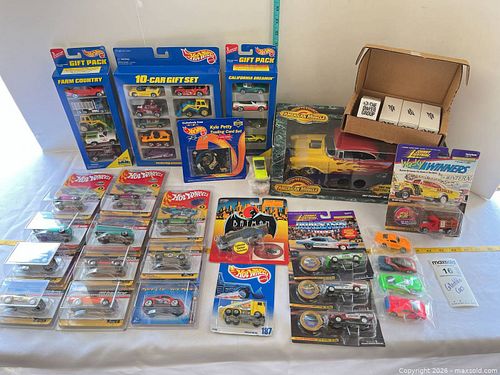 Assorted Hot Wheels & American Muscle Die-Cast Car Lot (21-50) G (1 of 16)