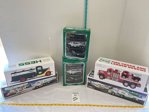 Hess Toy Truck & Collector Mini Set Lot — 7+ Boxed Die-Cast G (1 of 8)