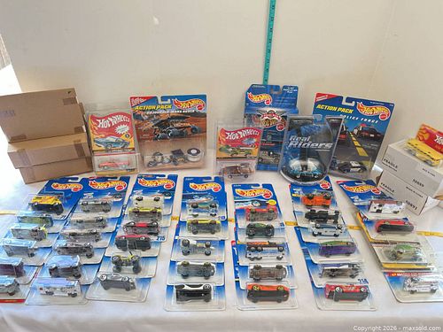Hot Wheels Carded Die-Cast Cars, Multi-Packs & Special Editions G (1 of 15)