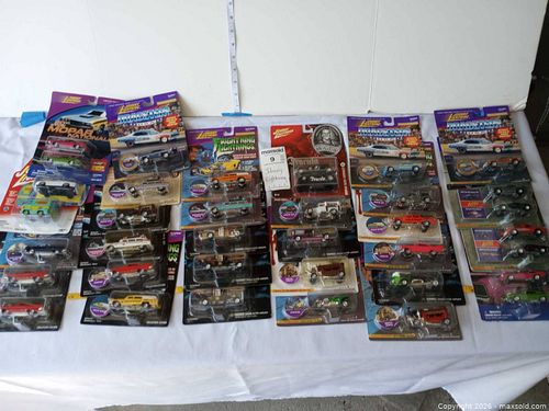 Johnny Lightning Die-Cast Cars Lot (20-29) G (1 of 16)