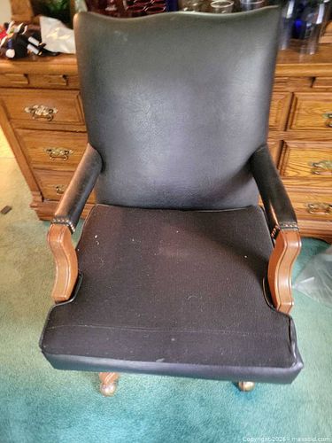 Lot #46 (1 of 8)