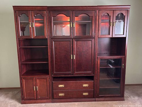 Cherry Mahogany Veneer 3-Piece Entertainment Center Wall Unit Buhler Furniture  (1 of 20)