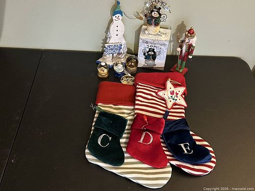 Christmas Décor Collection – Stockings, Snow Globes, Figurines & Ornaments  (1 of 9)