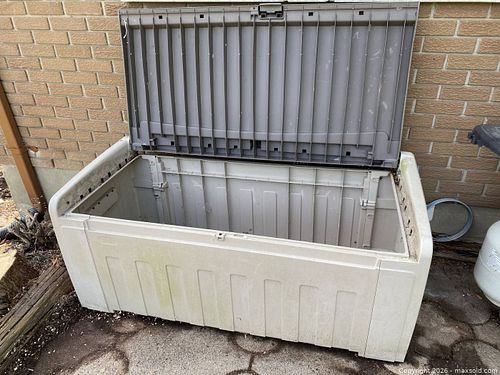 Large Beige/Gray Plastic Outdoor Deck Box, Hinged Lid, Lockable (1 of 10)