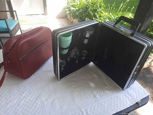 Barware Travel Case with Accessories and Red Cosmetic Bag (1 of 4)
