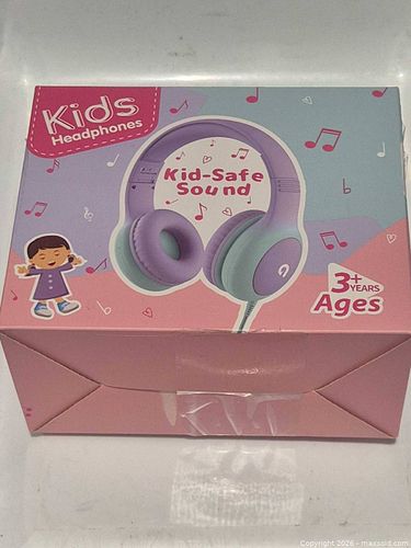 ADOOPe Foldable Wired Headphones with Adjustable Headband (1 of 5)