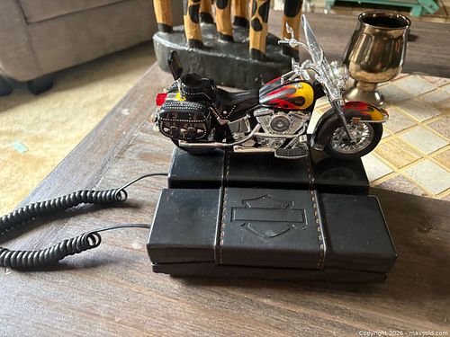 Harley-Davidson Licensed Novelty Motorcycle Phone (1 of 5)