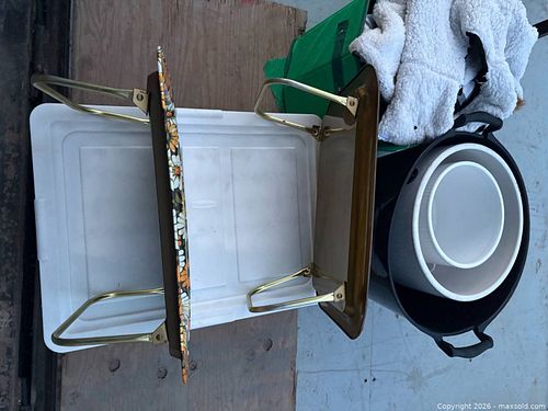 Pair of Metal Top Folding TV Tray Tables (1 of 3)