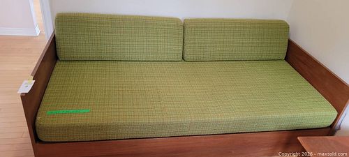 Lot #8 (1 of 6)