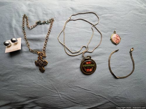 Sterling Silver Jewelry Lot: Crucifix, Locket (1 of 15)